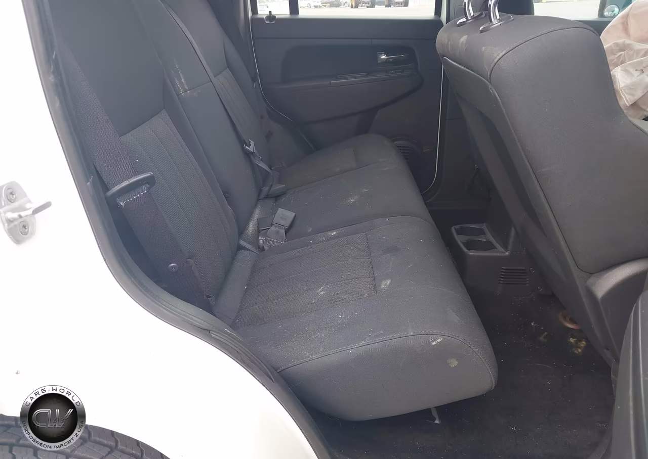 2011 Jeep Liberty Sport VIN:1J4PP2GK7BW595873 - 8