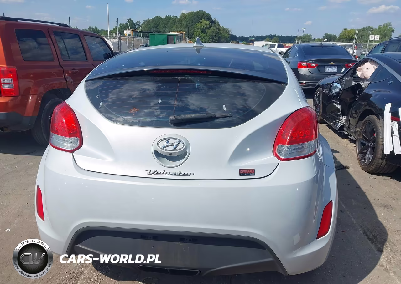2015 Hyundai Veloster Flex VIN:KMHTC6AD2FU219242 - 16