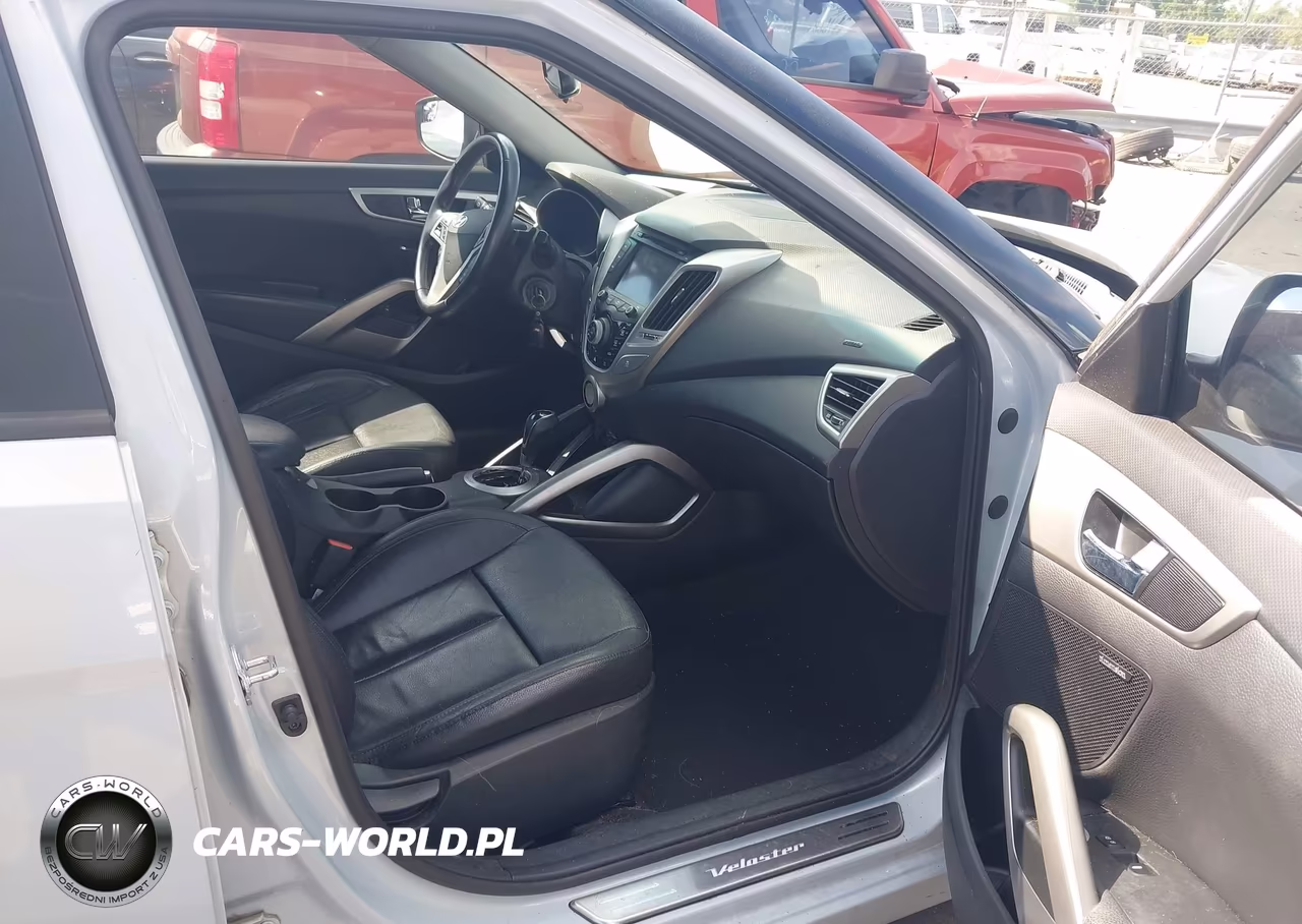 2015 Hyundai Veloster Flex VIN:KMHTC6AD2FU219242 - 5