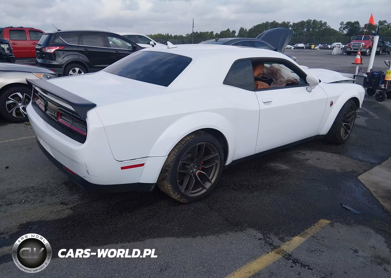2022 Dodge Challenger Srt VIN:2C3CDZL95NH136079 - 4