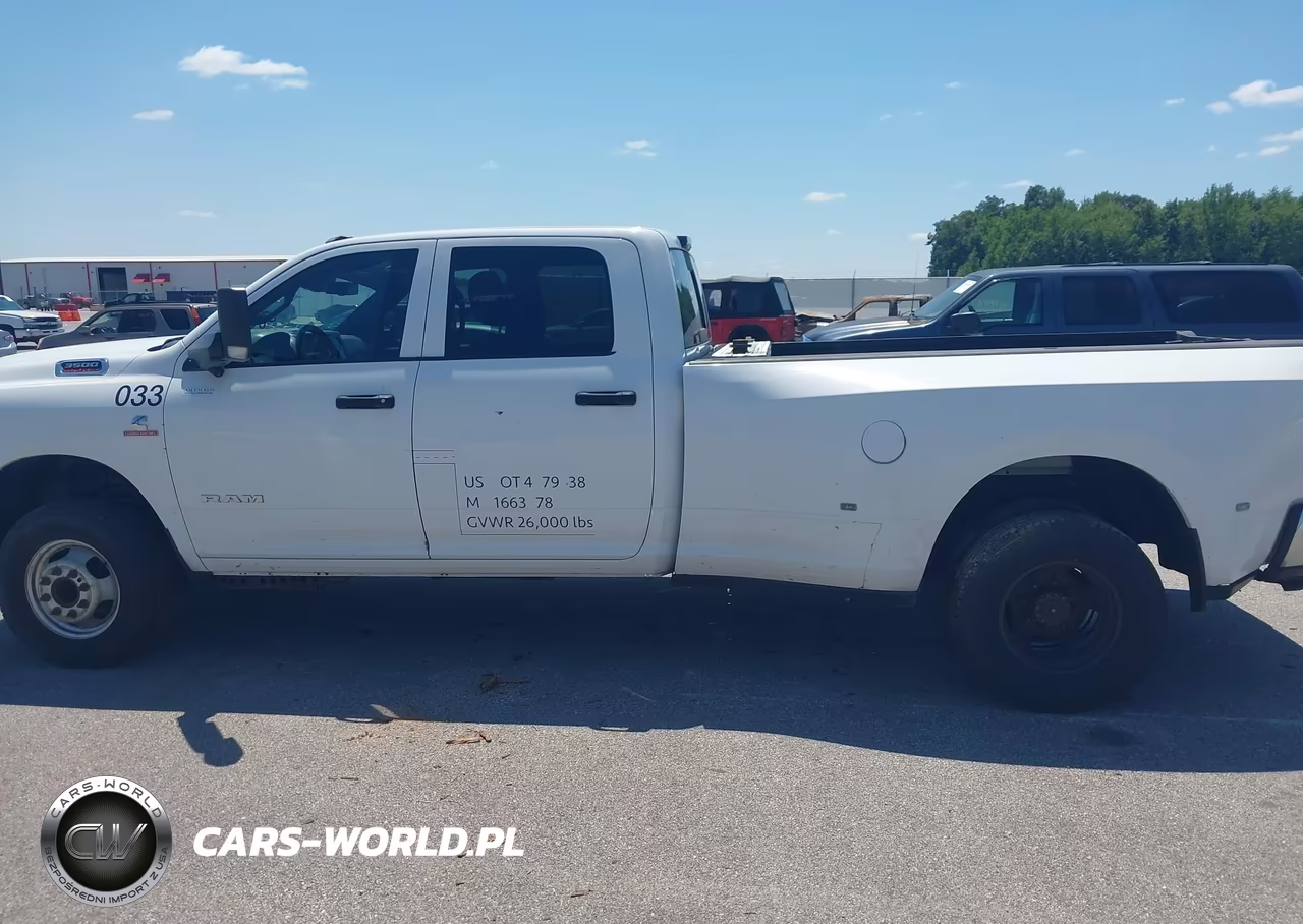 2022 Ram 3500 Tradesman 4X4 8' Box VIN:3C63RRGL4NG105349 - 14
