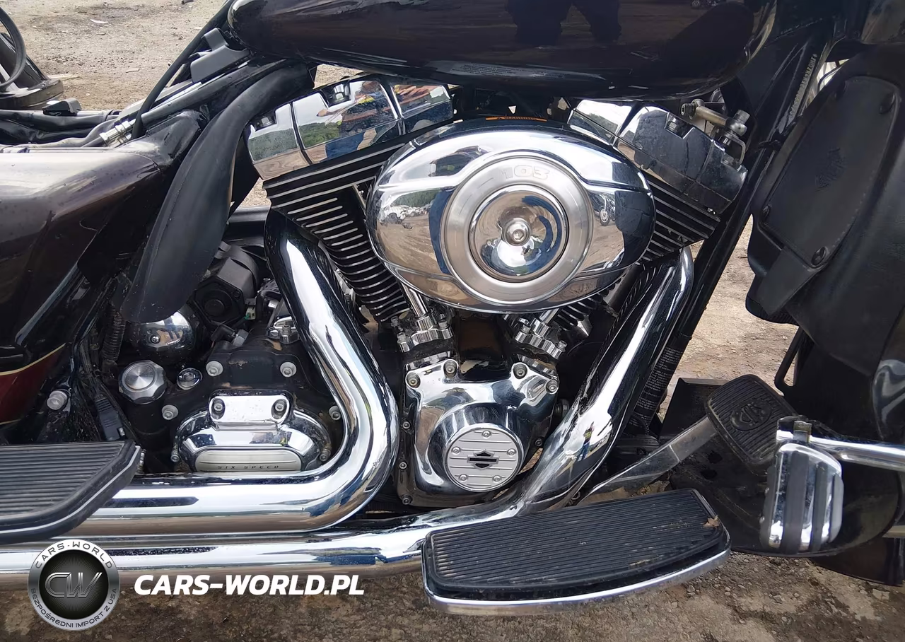 2011 Harley-Davidson Fltru VIN:1HD1KGM18BB665373 - 8