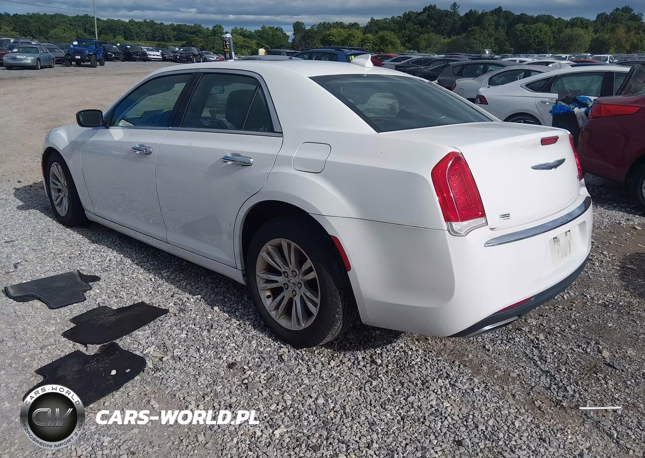 2016 Chrysler 300C VIN:2C3CCAEG9GH167449 - 3