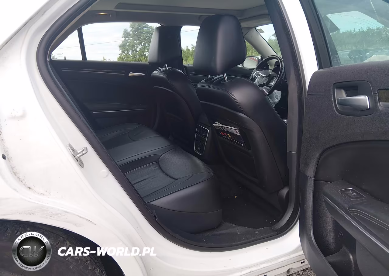 2016 Chrysler 300C VIN:2C3CCAEG9GH167449 - 8