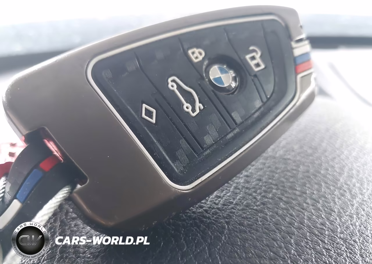2016 BMW M3 VIN:WBS8M9C53G5D31540 - 11
