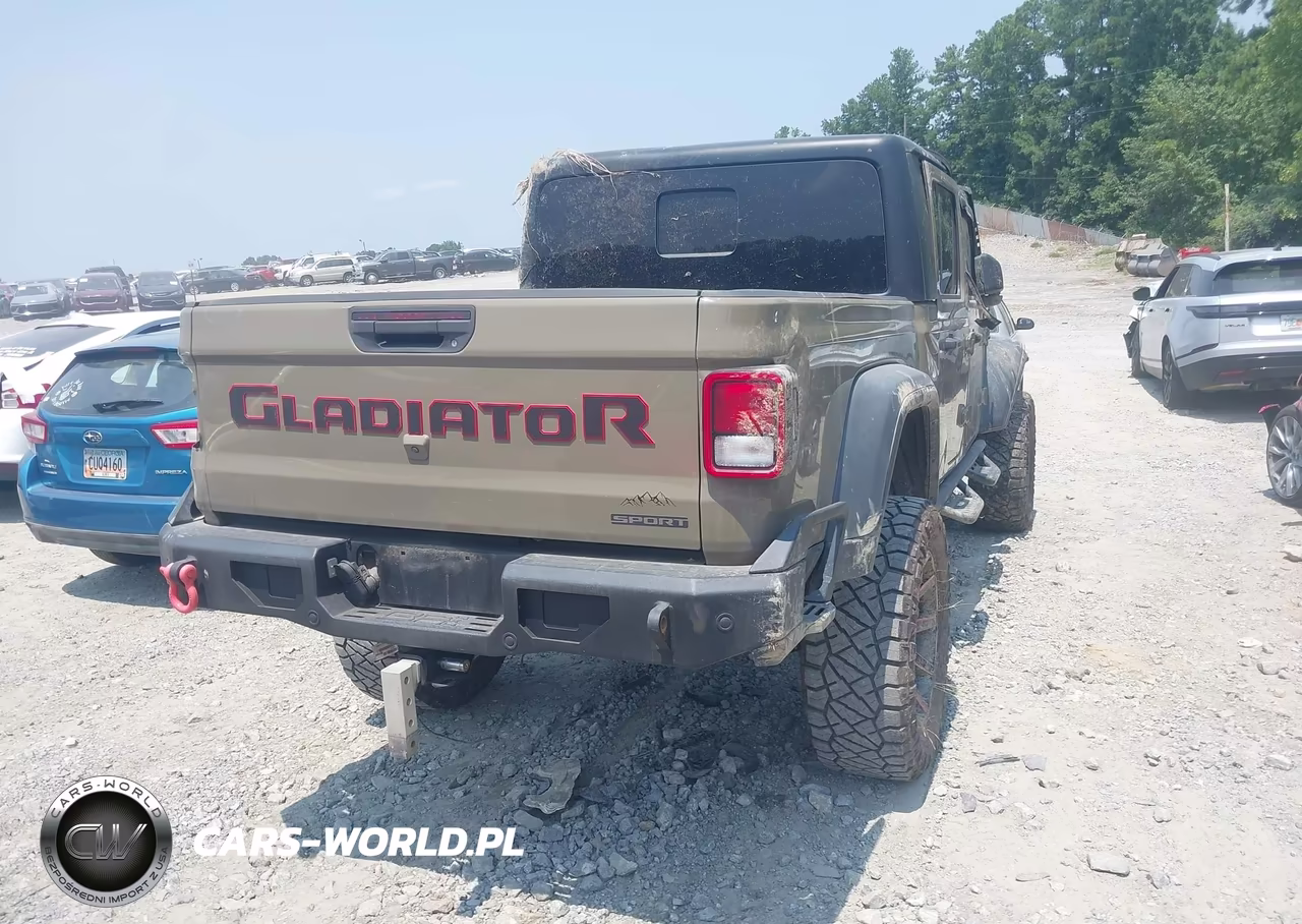 2020 Jeep Gladiator Sport 4X4 VIN:1C6HJTAG0LL211982 - 4
