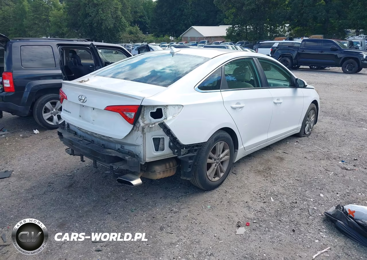 2015 Hyundai Sonata Se VIN:5NPE24AF4FH232509 - 4