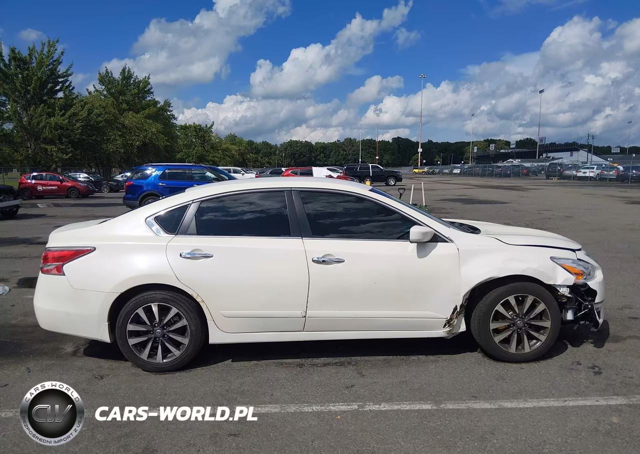 2015 Nissan Altima 2.5 S VIN:1N4AL3AP3FN879049 - 13