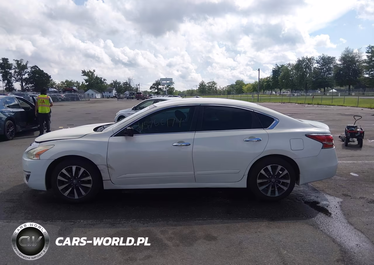 2015 Nissan Altima 2.5 S VIN:1N4AL3AP3FN879049 - 14
