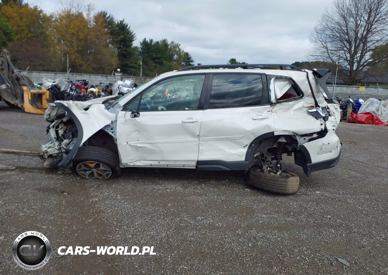 2024 Subaru Forester Premium VIN:JF2SKADC9RH437119 - 14