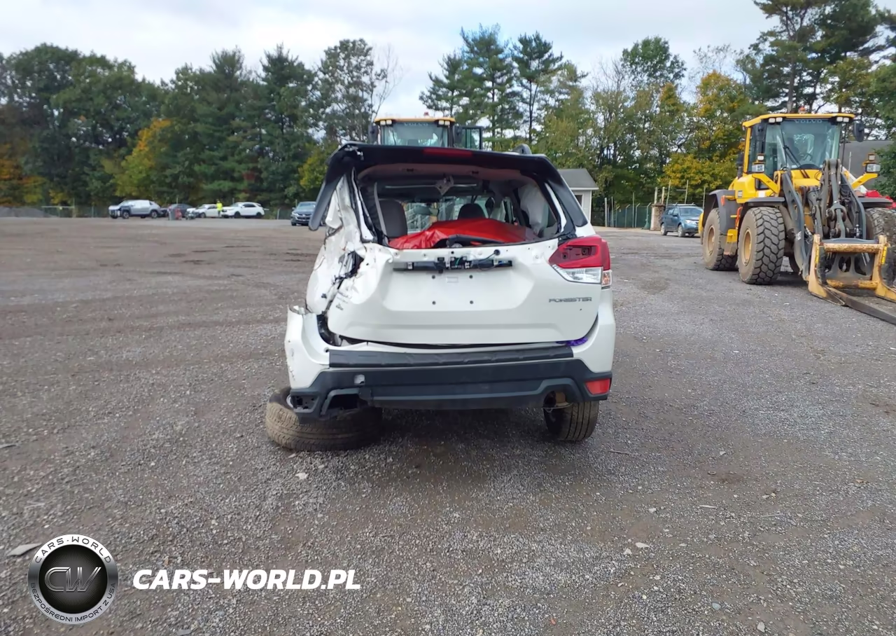 2024 Subaru Forester Premium VIN:JF2SKADC9RH437119 - 16