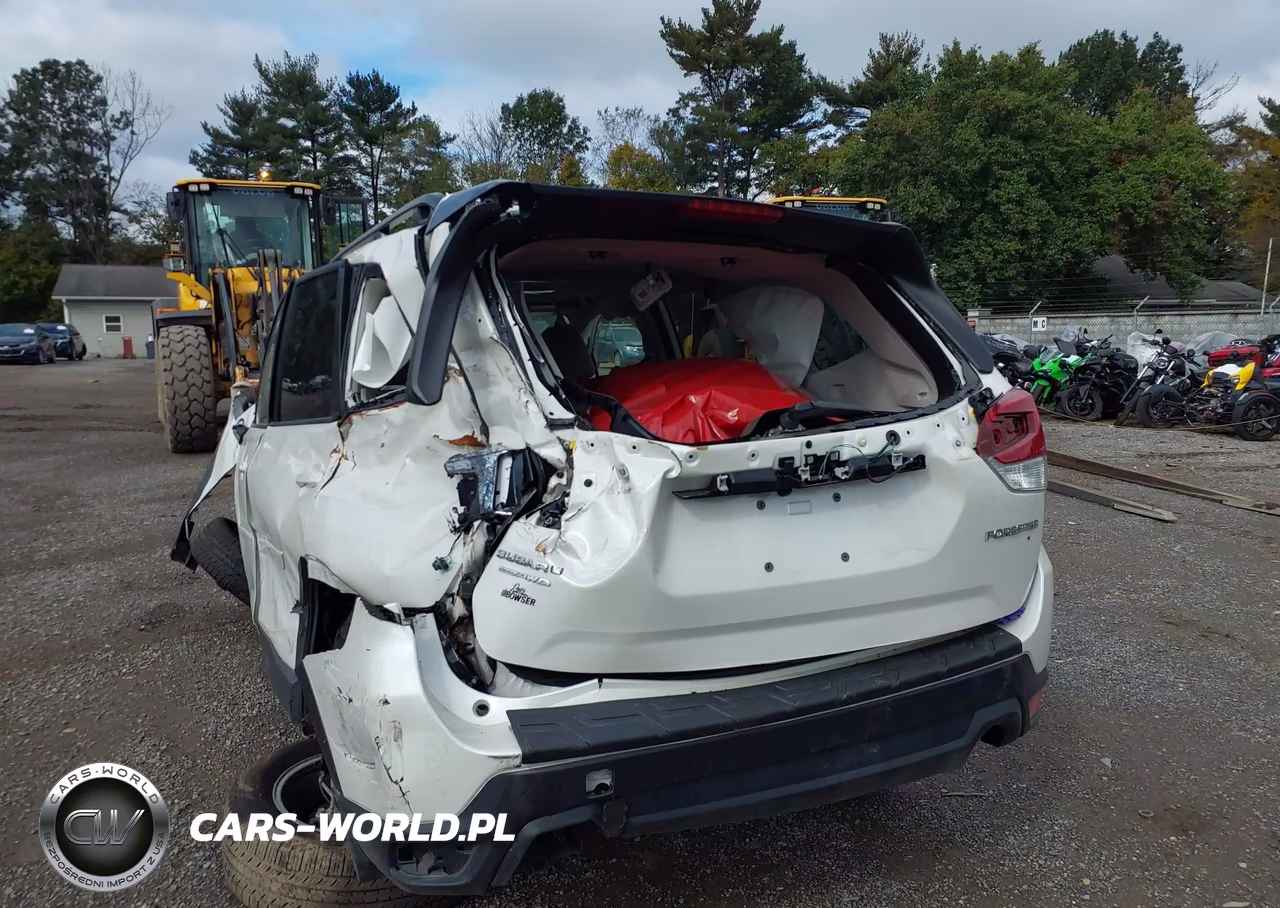 2024 Subaru Forester Premium VIN:JF2SKADC9RH437119 - 19