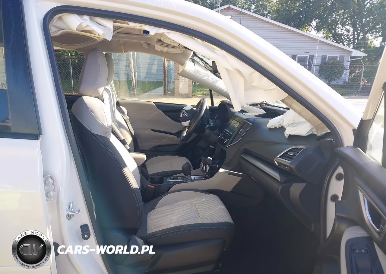 2024 Subaru Forester Premium VIN:JF2SKADC9RH437119 - 5