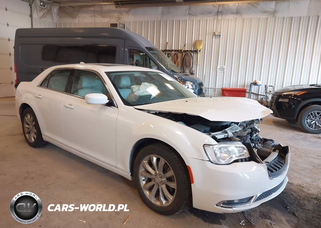 2018 Chrysler 300 Touring L Awd