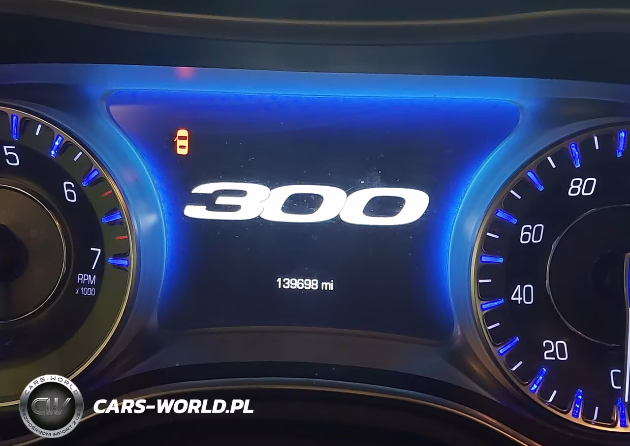 2018 Chrysler 300 Touring L Awd VIN:2C3CCARG7JH181898 - 15