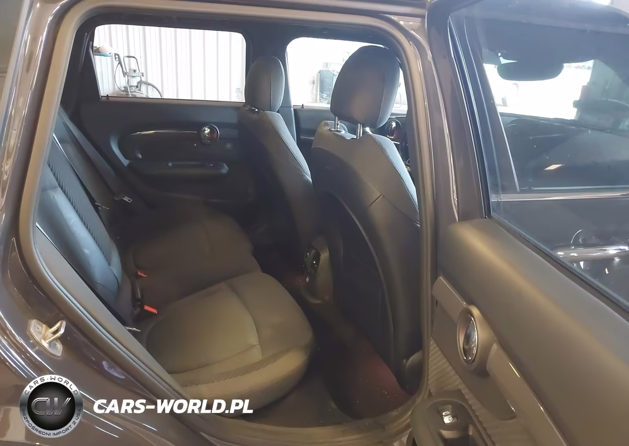 2017 Mini Clubman Cooper S VIN:WMWLN9C5XH2E49373 - 8