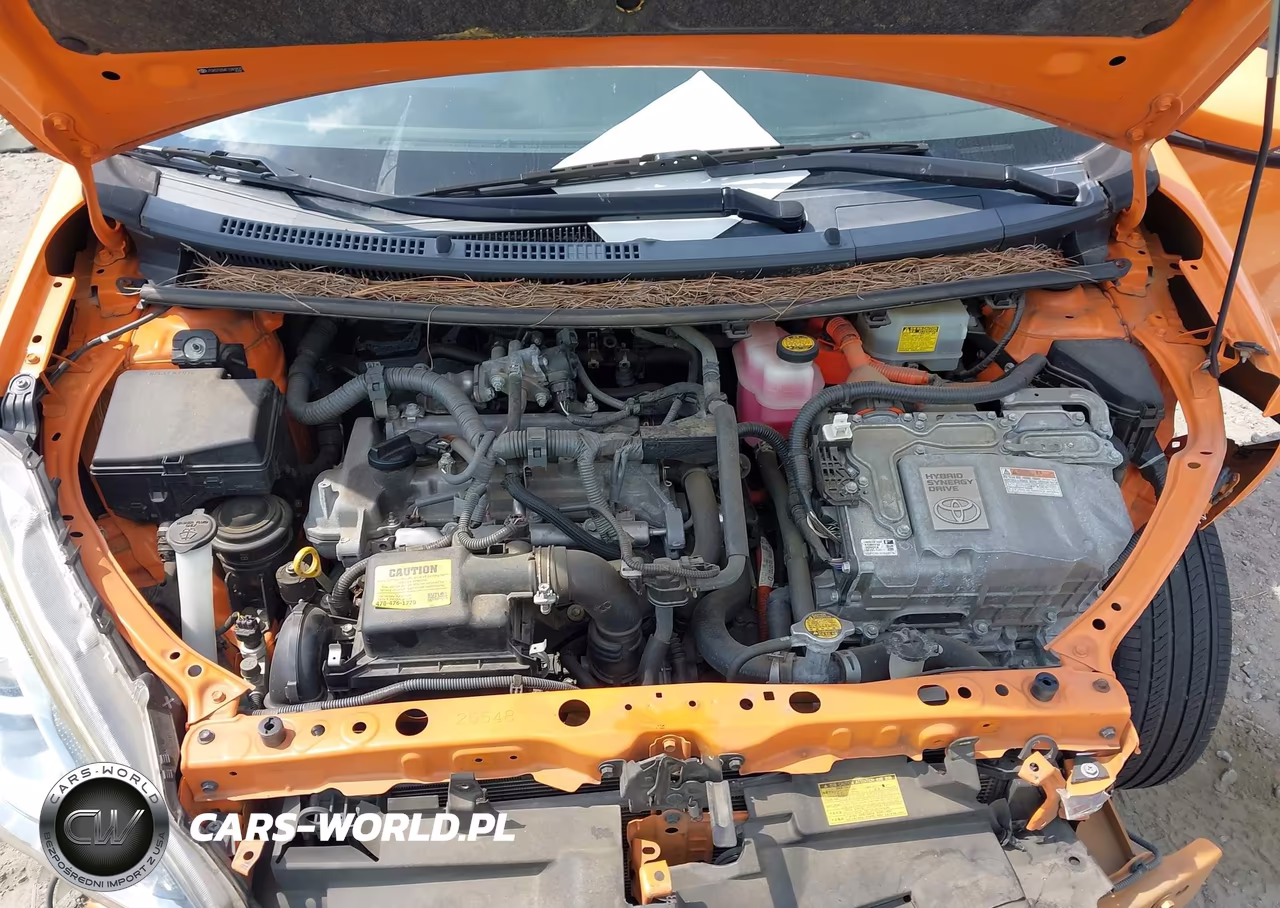 2015 Toyota Prius C Two VIN:JTDKDTB34F1093825 - 10