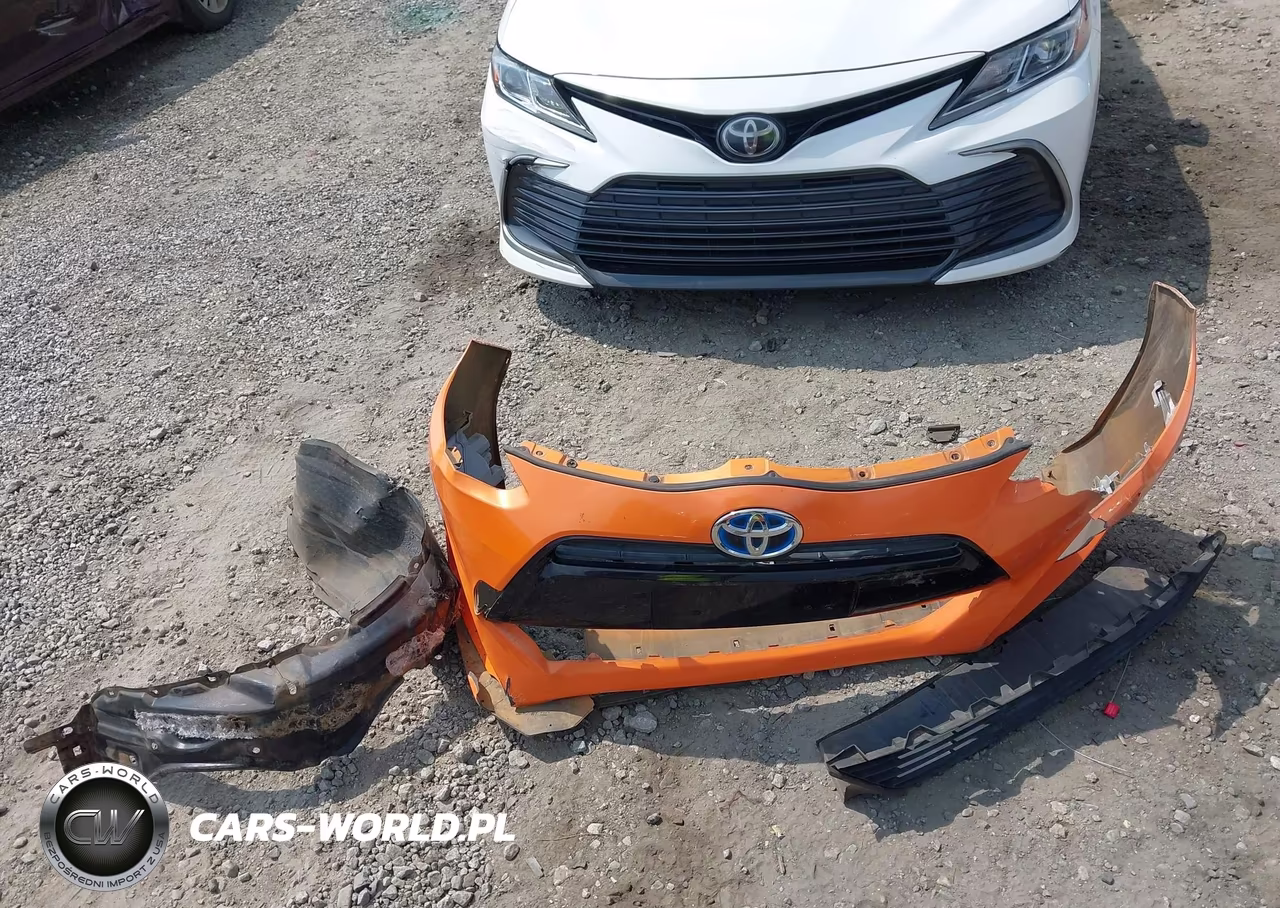 2015 Toyota Prius C Two VIN:JTDKDTB34F1093825 - 12