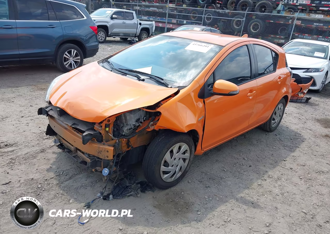 2015 Toyota Prius C Two VIN:JTDKDTB34F1093825 - 2