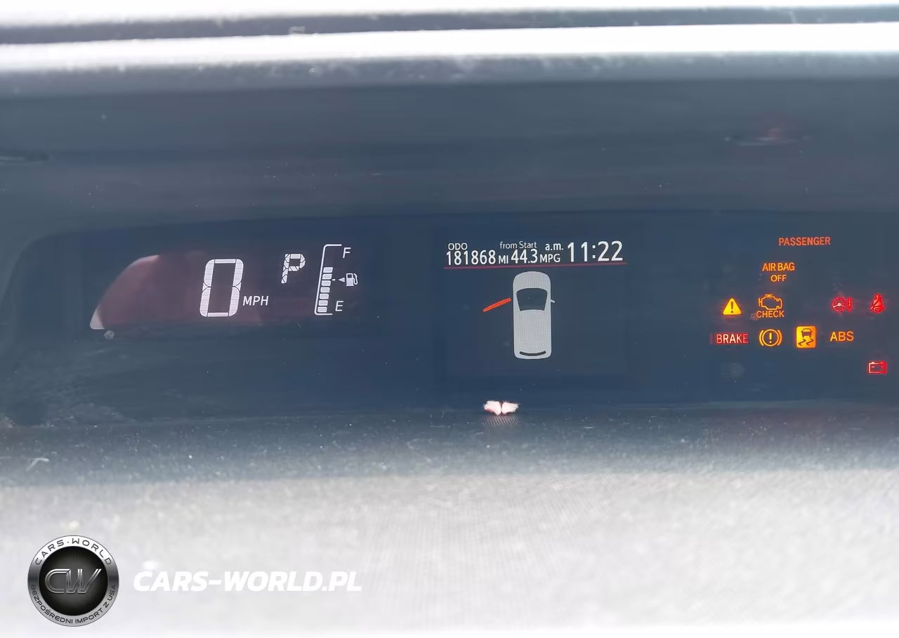 2015 Toyota Prius C Two VIN:JTDKDTB34F1093825 - 7
