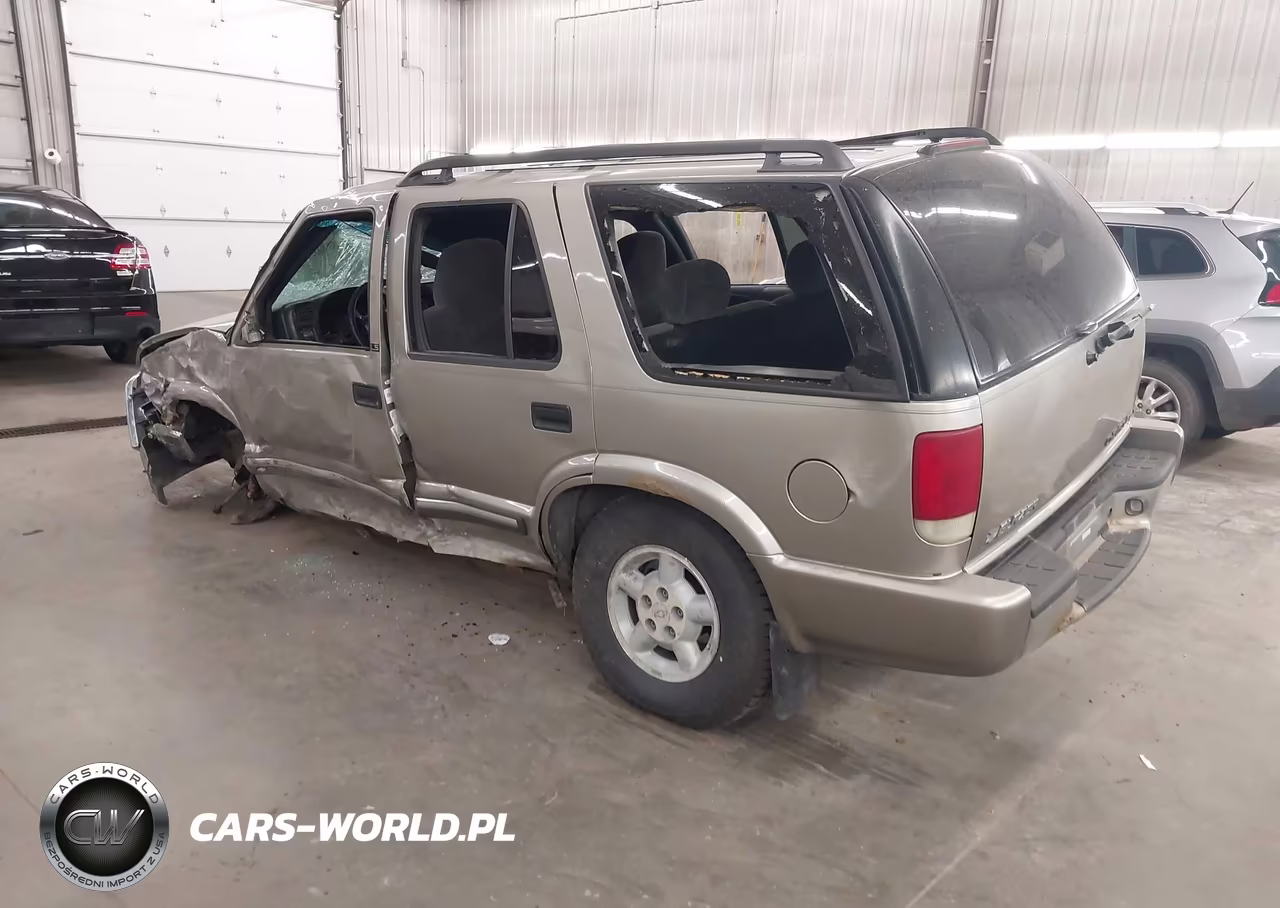 2001 Chevrolet Blazer Ls VIN:1GNDT13W31K185186 - 3