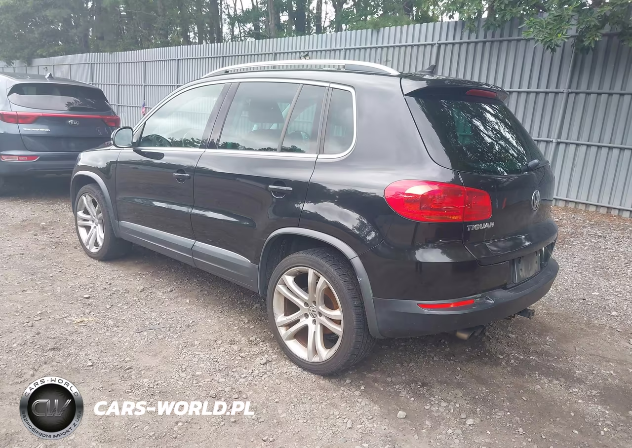 2013 Volkswagen Tiguan Sel VIN:WVGBV7AX1DW524321 - 3