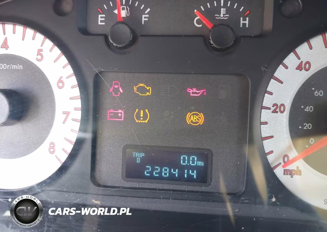2008 Mazda Tribute S Touring VIN:4F2CZ06158KM16743 - 15