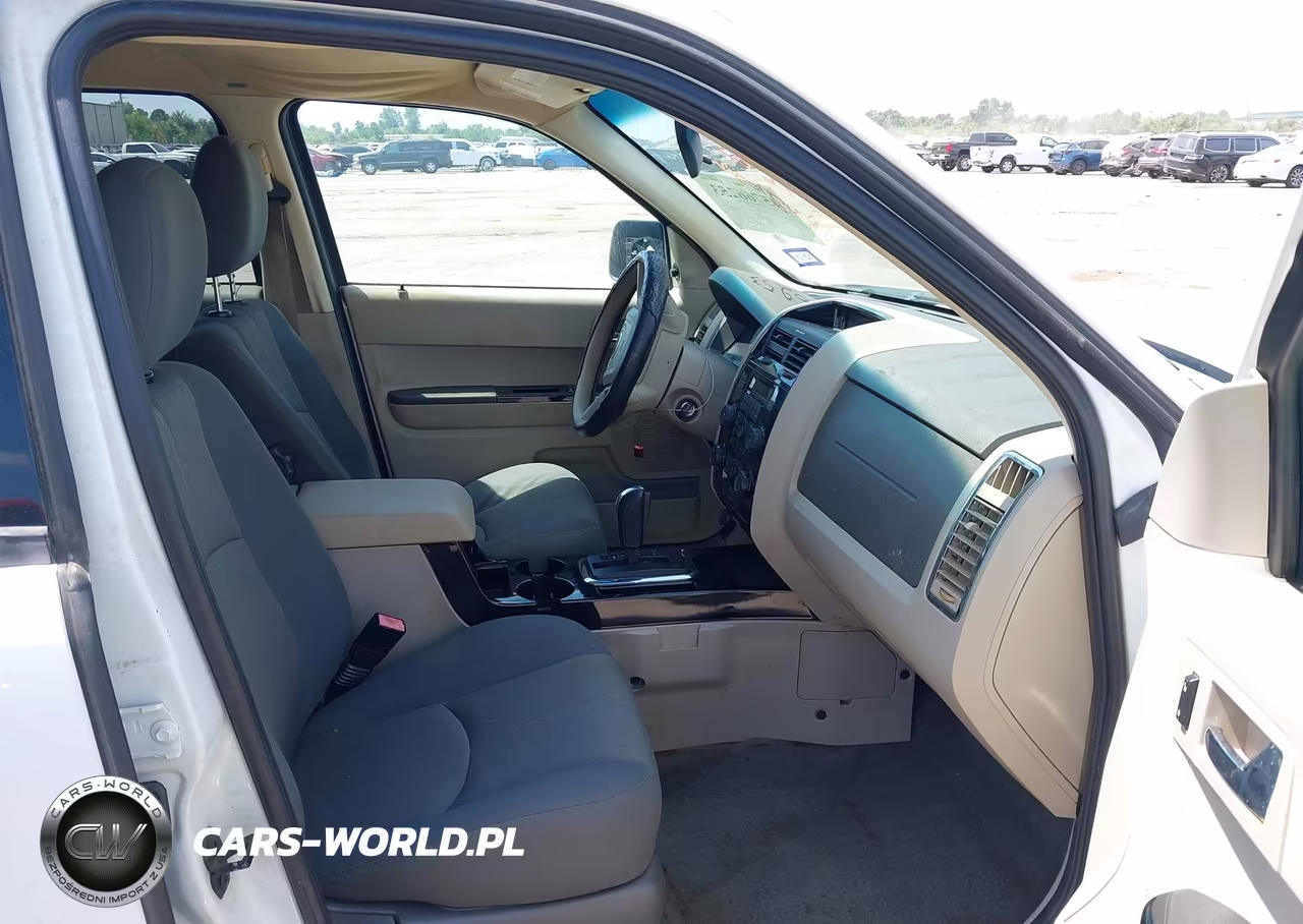 2008 Mazda Tribute S Touring VIN:4F2CZ06158KM16743 - 5