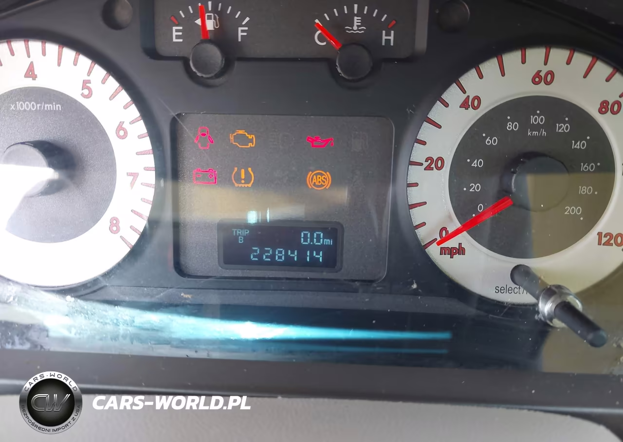 2008 Mazda Tribute S Touring VIN:4F2CZ06158KM16743 - 7