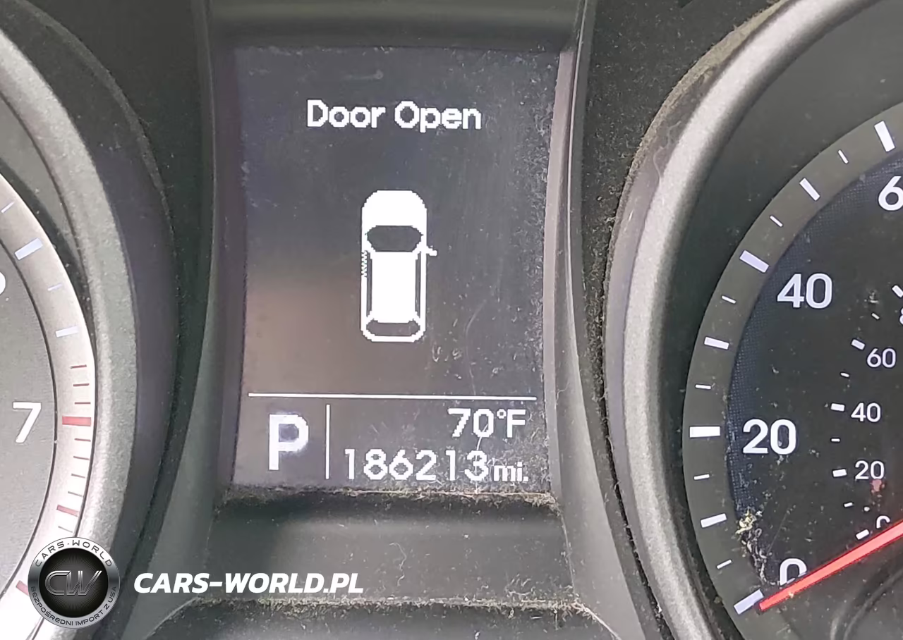 2016 Hyundai Santa Fe Sport 2.4L VIN:5XYZUDLB5GG325215 - 15