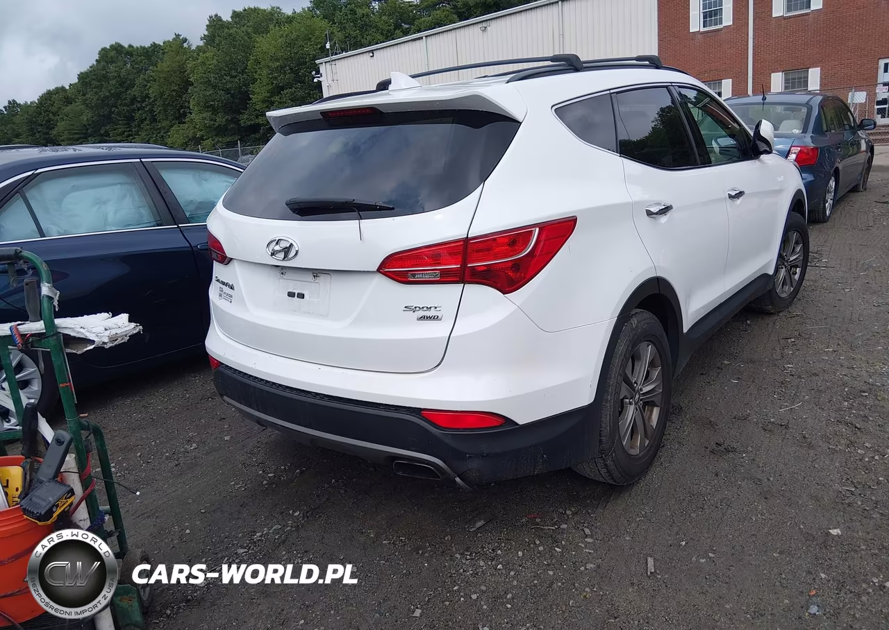 2016 Hyundai Santa Fe Sport 2.4L VIN:5XYZUDLB5GG325215 - 4