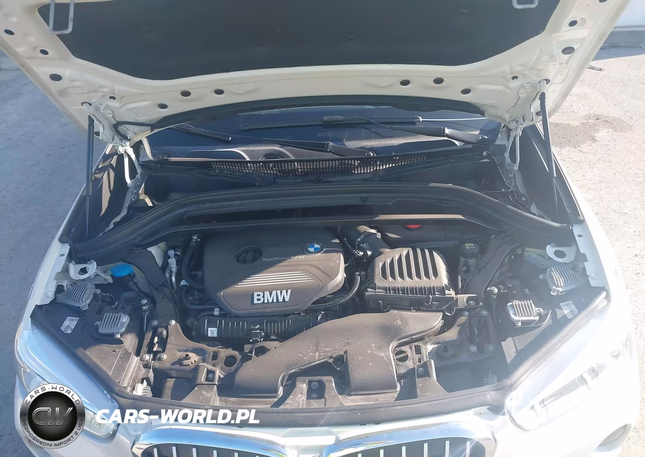 2018 BMW X1 xDrive28I VIN:WBXHT3C30J5K28816 - 10