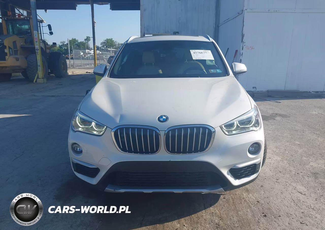 2018 BMW X1 xDrive28I VIN:WBXHT3C30J5K28816 - 12