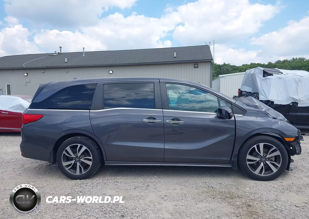 2021 Honda Odyssey Touring VIN:5FNRL6H87MB036447 - 14