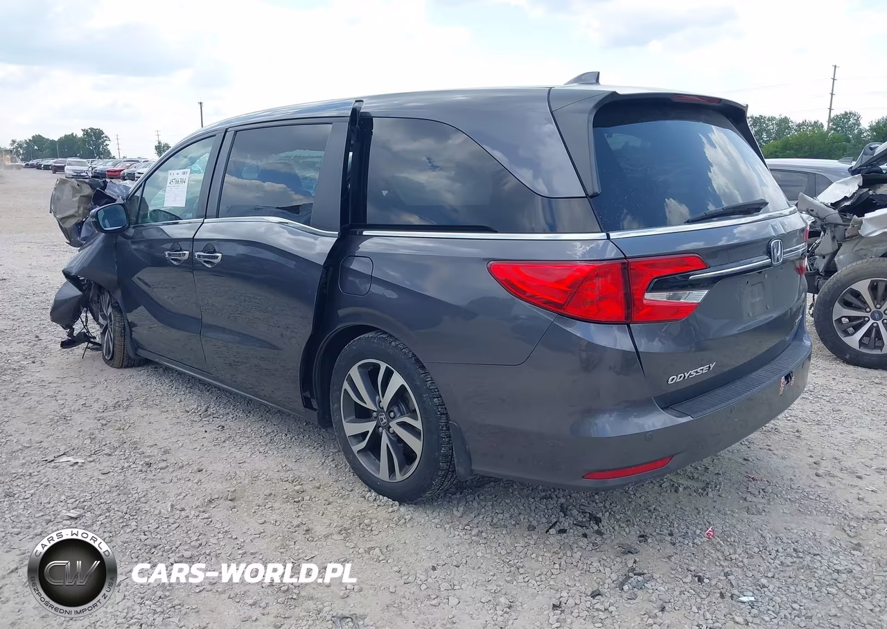 2021 Honda Odyssey Touring VIN:5FNRL6H87MB036447 - 3