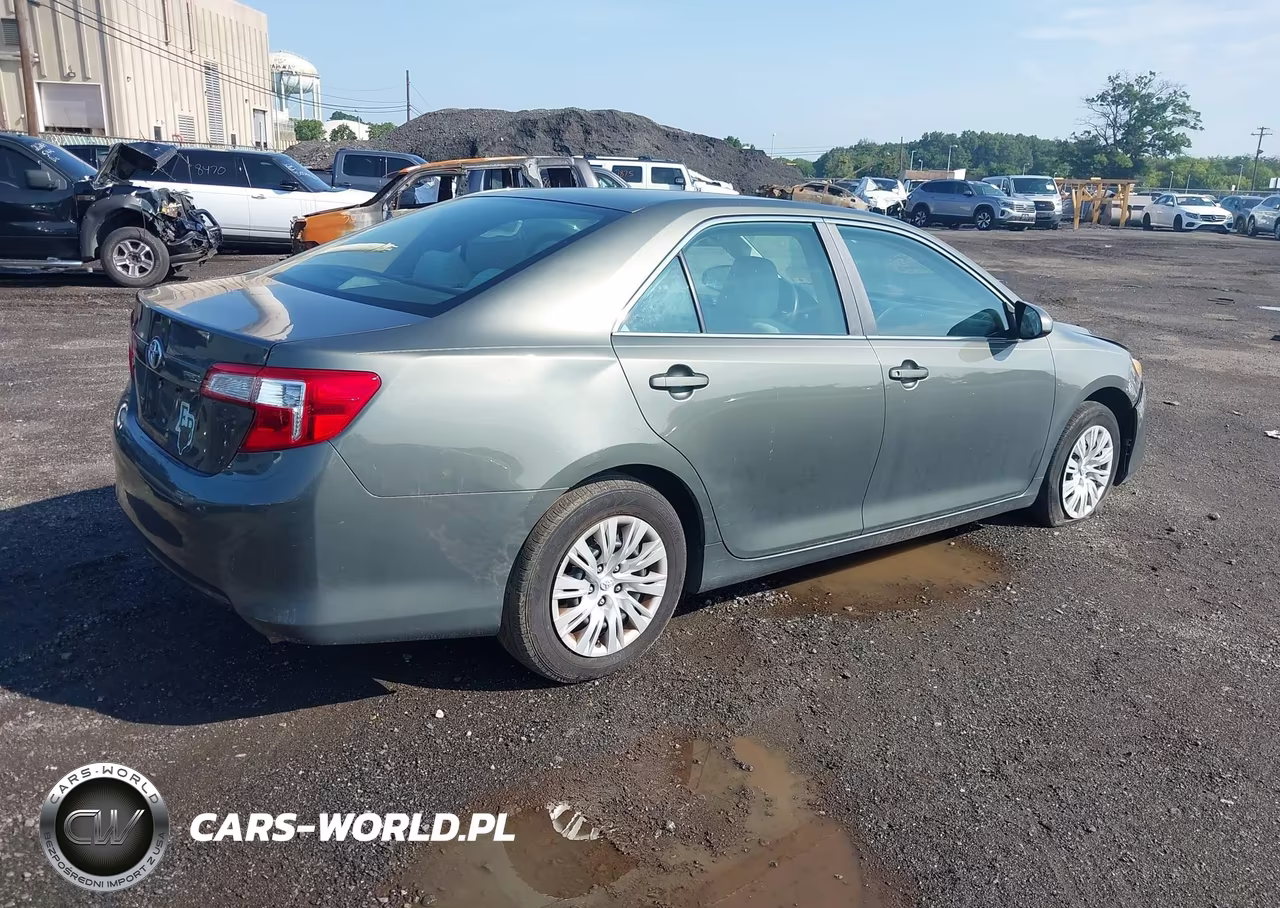 2013 Toyota Camry L VIN:4T4BF1FK7DR311236 - 4