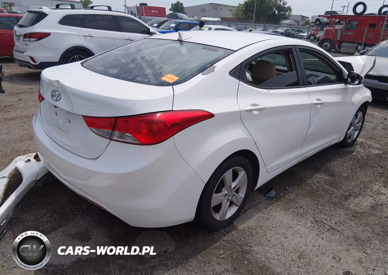 2013 Hyundai Elantra Gls VIN:5NPDH4AE5DH216818 - 4