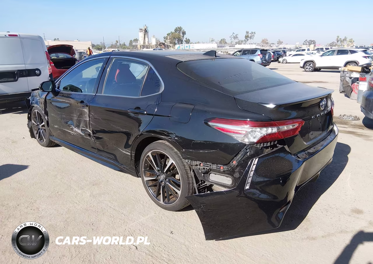 2019 Toyota Camry Xse VIN:4T1B61HK6KU218809 - 3