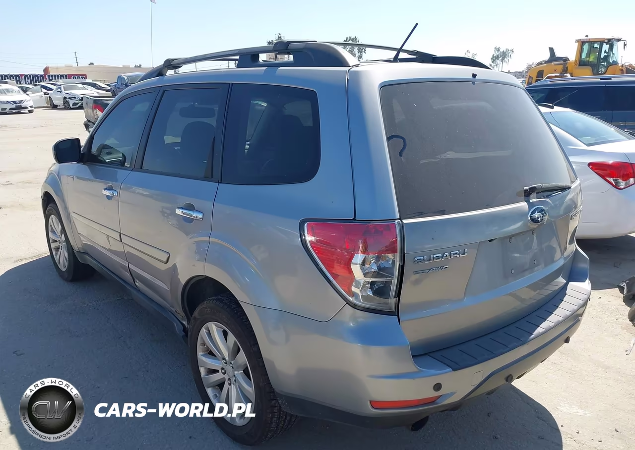 2011 Subaru Forester 2.5X Limited VIN:JF2SHBEC0BH738435 - 3