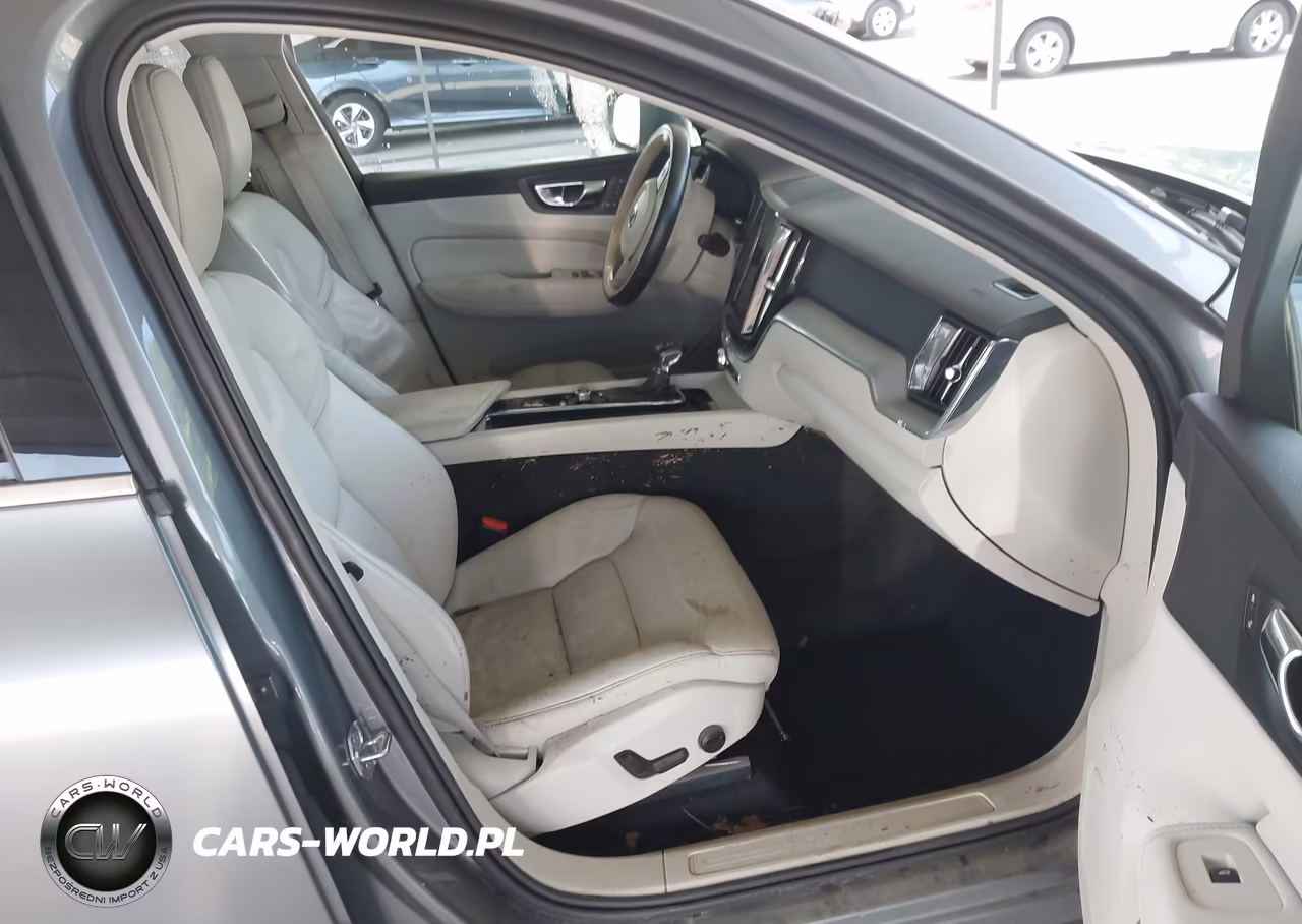 2020 Volvo Xc60 T5 Momentum VIN:YV4102RKXL1588845 - 5