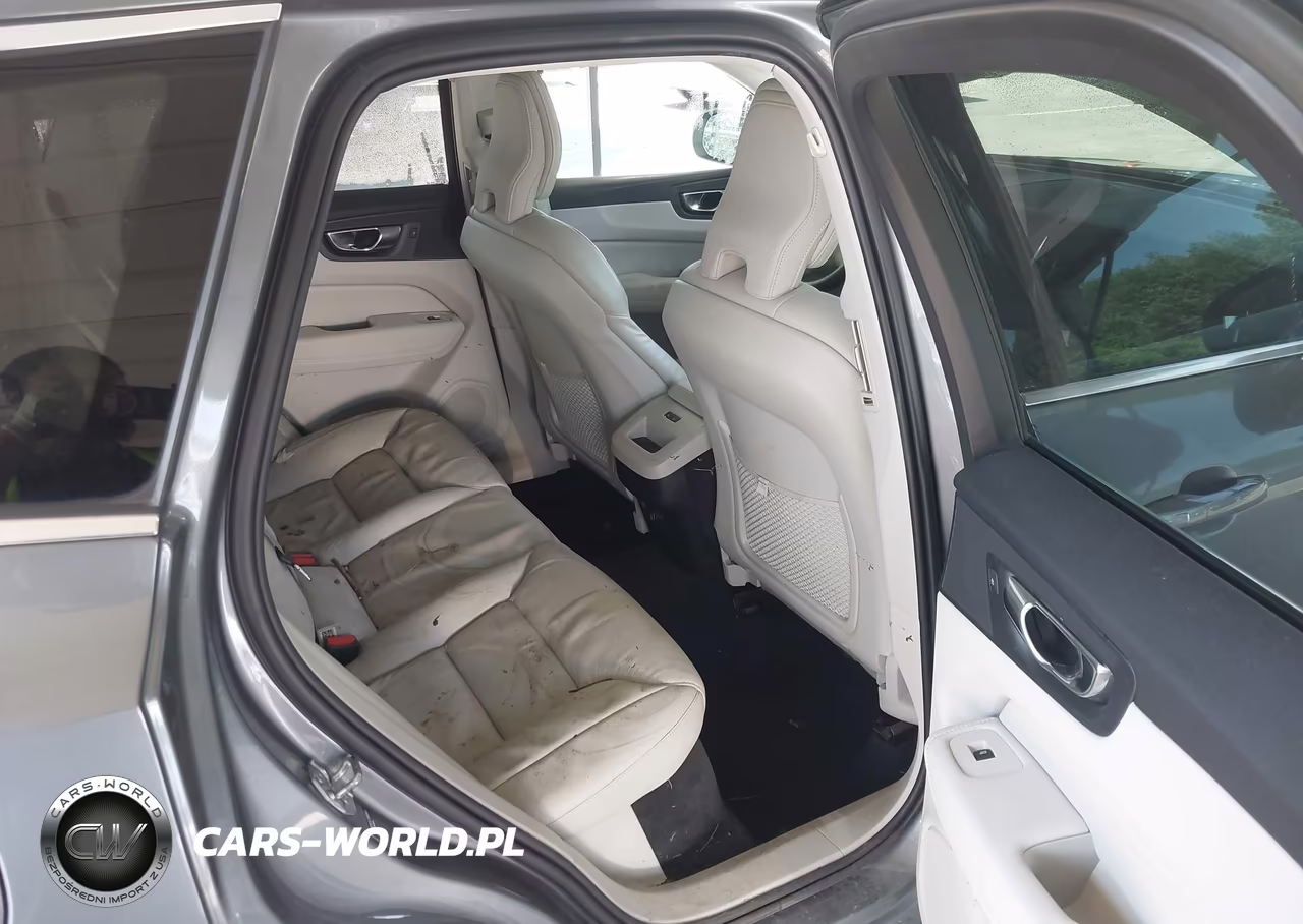 2020 Volvo Xc60 T5 Momentum VIN:YV4102RKXL1588845 - 8