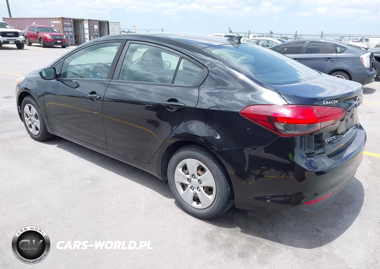 2018 Kia Forte Lx VIN:3KPFK4A74JE228339 - 3