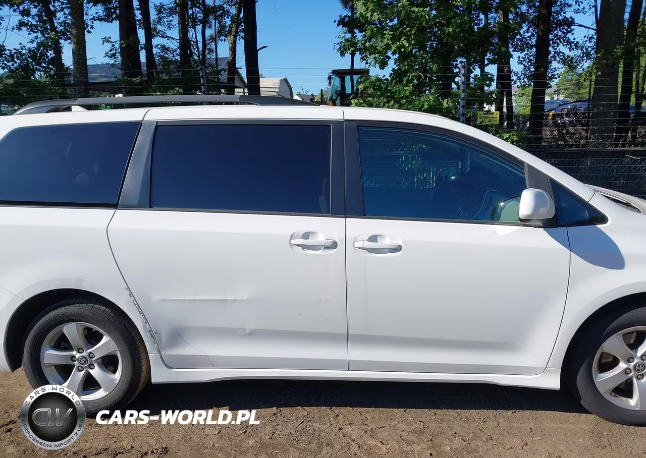 2020 Toyota Sienna Le VIN:5TDKZ3DC2LS068953 - 14