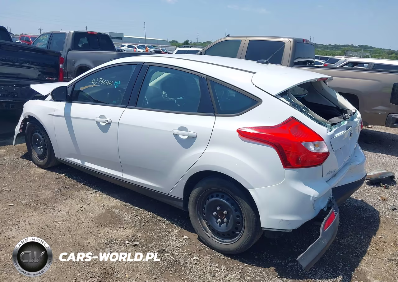 2012 Ford Focus Se VIN:1FAHP3K29CL111346 - 3