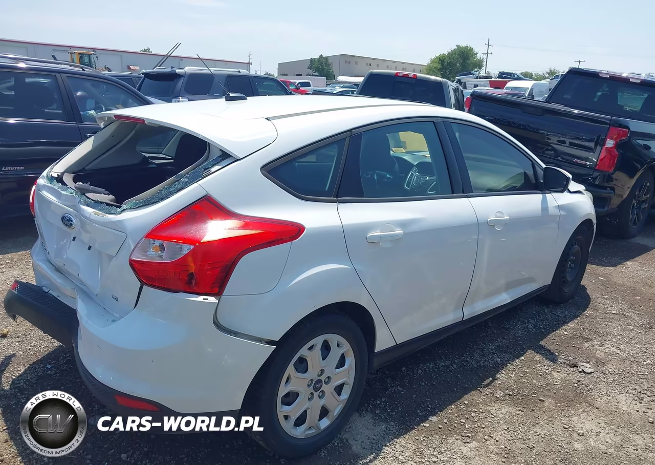 2012 Ford Focus Se VIN:1FAHP3K29CL111346 - 4