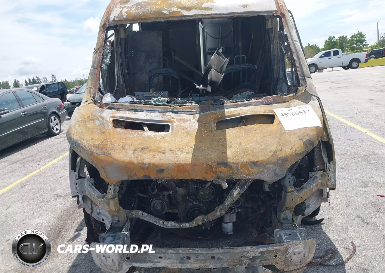 2022 Ford Transit-150 VIN:1FTYE1C88NKA17846 - 11