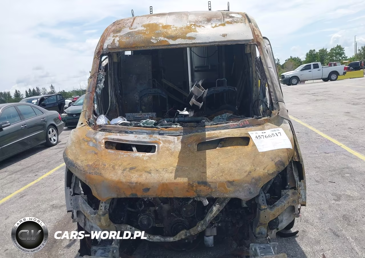2022 Ford Transit-150 VIN:1FTYE1C88NKA17846 - 6