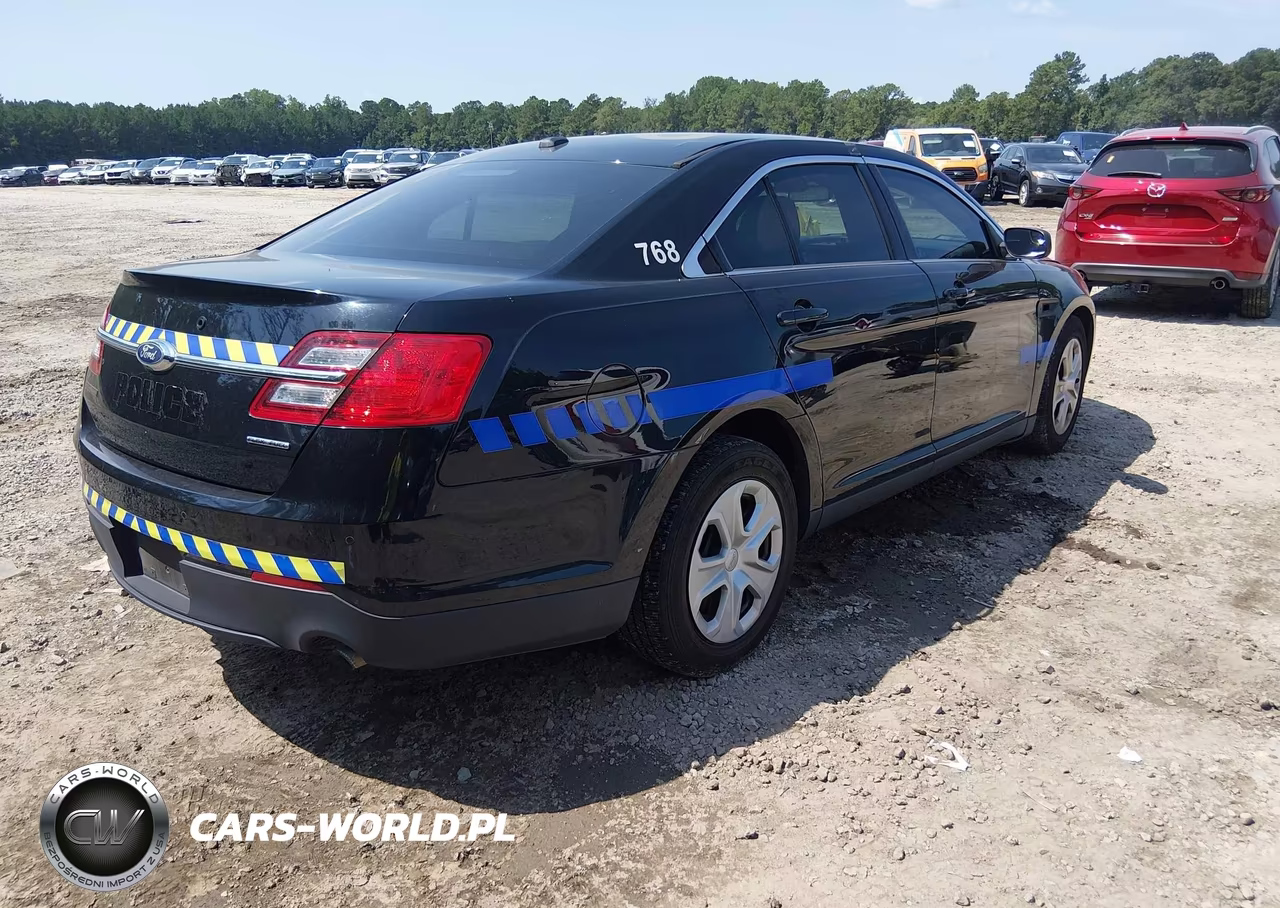 2018 Ford Police Interceptor VIN:1FAHP2L81JG133828 - 4