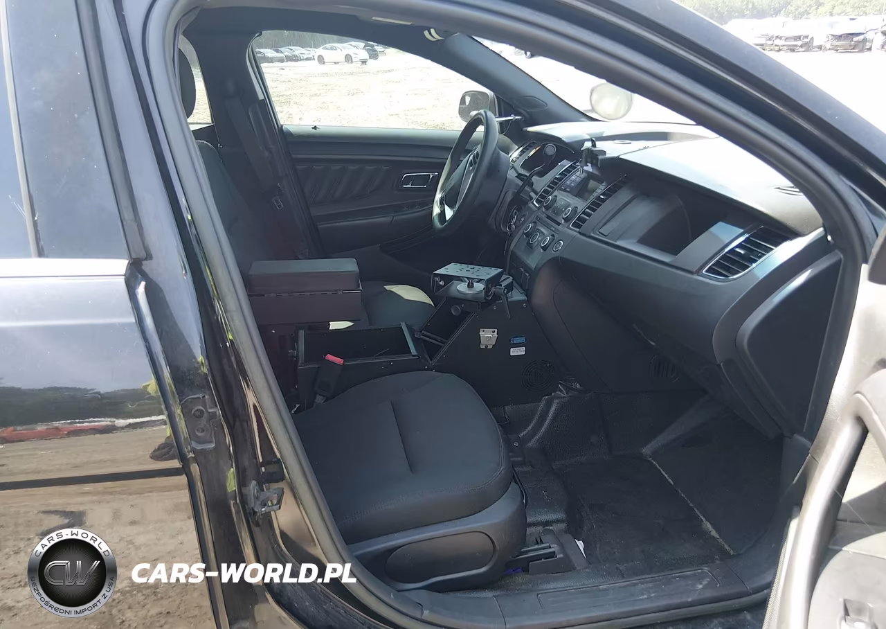 2018 Ford Police Interceptor VIN:1FAHP2L81JG133828 - 5