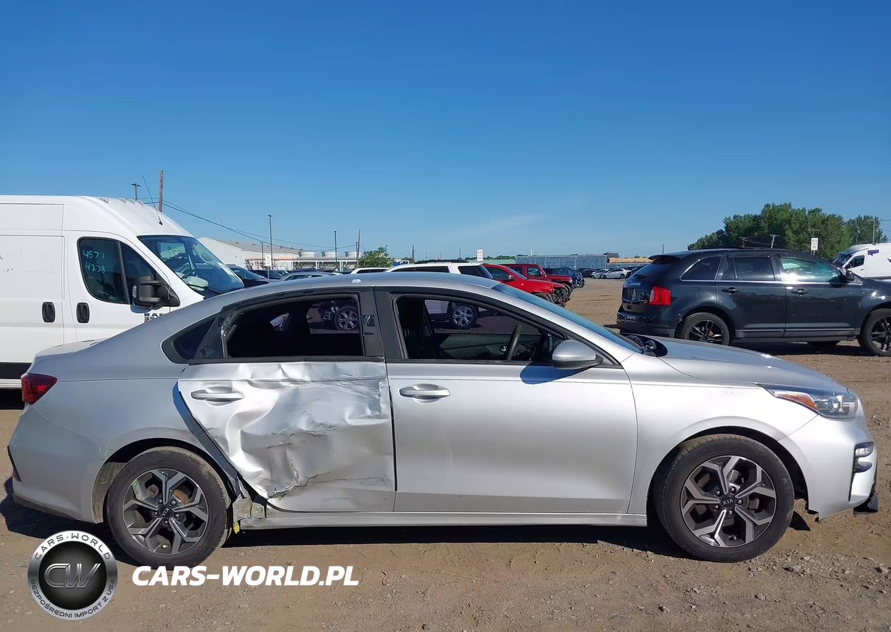 2019 Kia Forte Lxs VIN:3KPF24AD6KE102880 - 13